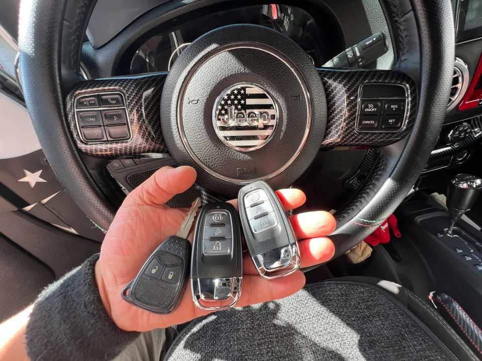 Jeep Wrangler oem options - Jeep Wrangler OEM Options Review: Smart Key Upgrade Cost photo 3