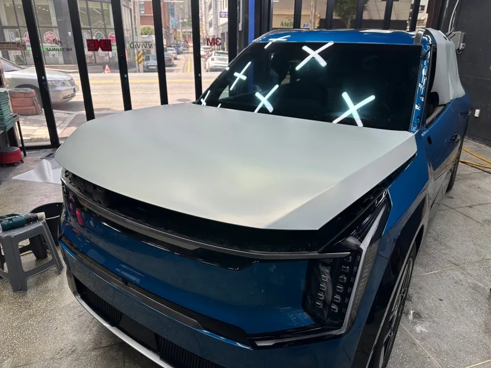 Kia EV9 Vinyl Wrap Review: Matte Ivory Silver Cost & Results photo 12