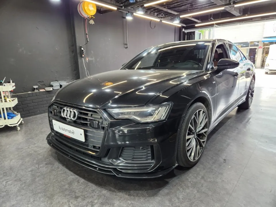 Audi A6 vinyl wrap - Audi A6 C8 Vinyl Wrap Review: Black Package Parts photo 3