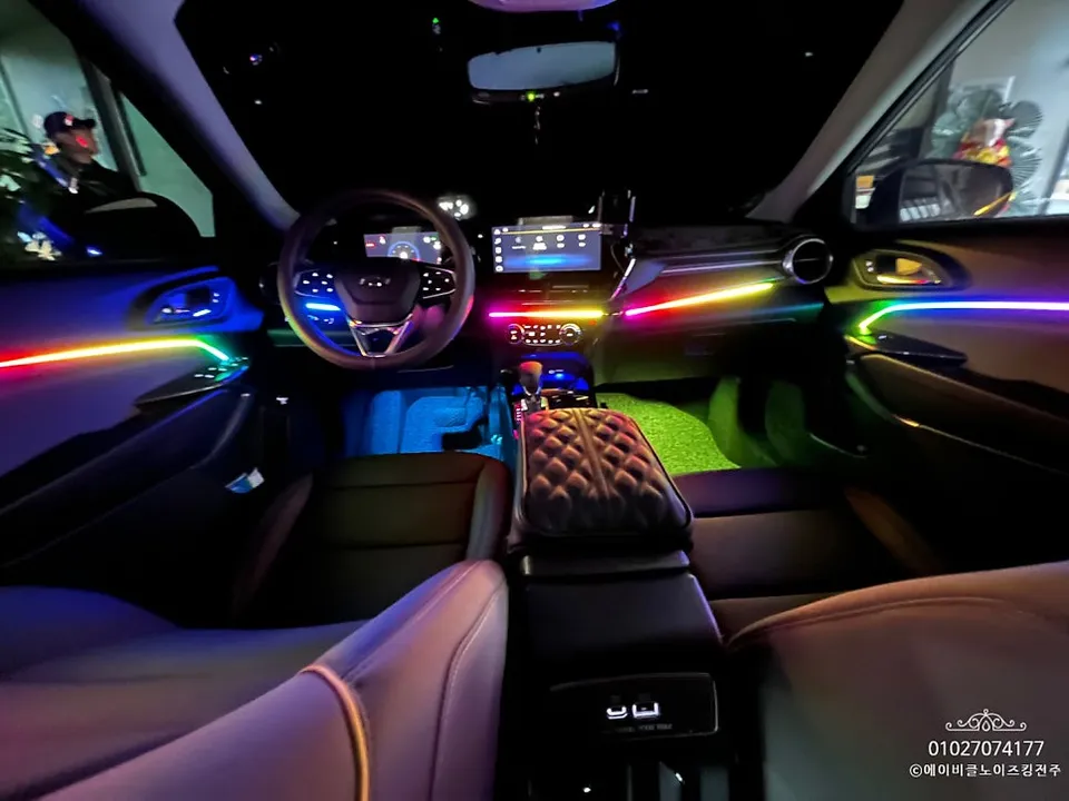 Chevrolet Trax Crossover ambient lighting - Chevrolet Trax Ambient Lighting Review — Enhanced Interior Mood photo 3