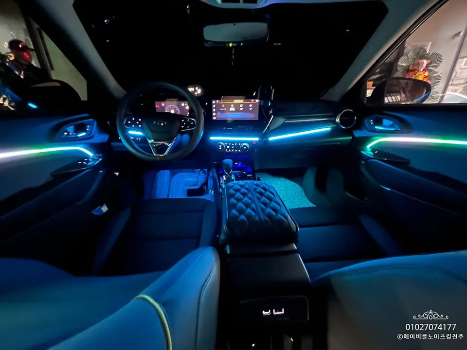 Chevrolet Trax Crossover ambient lighting - Chevrolet Trax Ambient Lighting Review — Enhanced Interior Mood photo 4