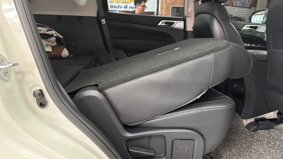 SsangYong G4 Rexton interior customization - SsangYong G4 Rexton Interior Customization Review photo 4