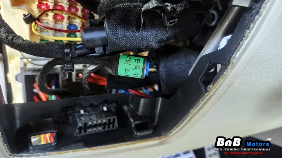 Genesis EQ900 lighting upgrade - Genesis EQ900 Daytime Running Light Dimming Upgrade Review photo 4