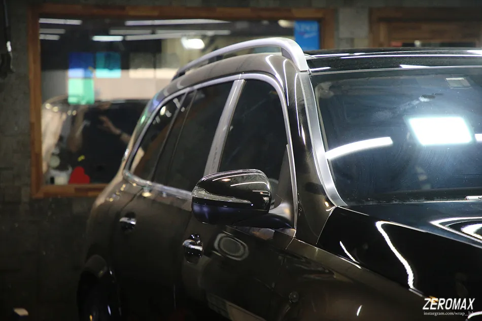 Mercedes-Benz Maybachのカーラッピング事例|費用目安・仕上がり 施工写真 3-2