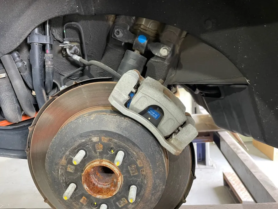 Kia Carnival wheel repair - Kia Carnival Wheel Repair & Painting Review — Cost & Results photo 4