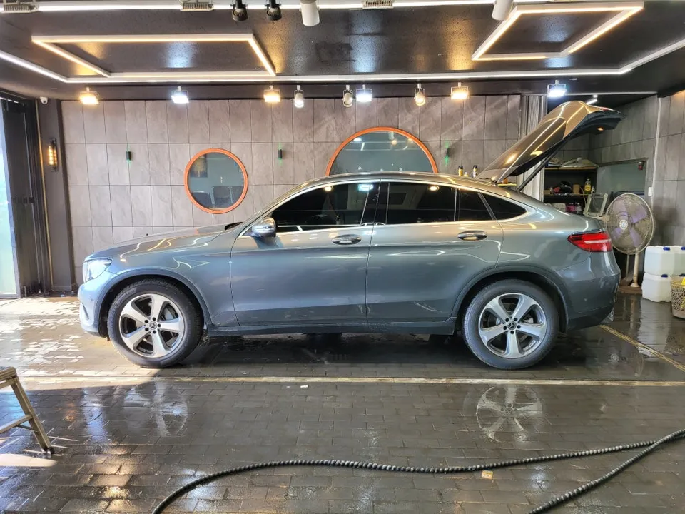 Mercedes-Benz GLCのガラスコーティング事例|韓国での施工参考 施工写真 3-1