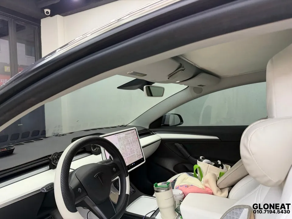Tesla Model 3のカーフィルム施工事例|費用目安・仕上がり 施工写真 1-3