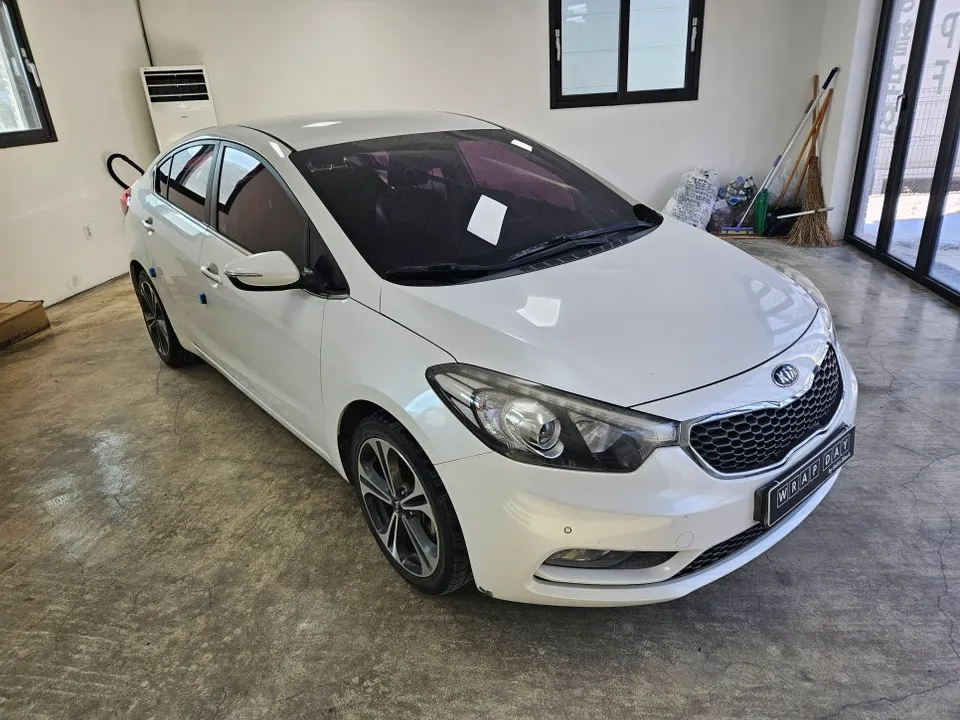 Kia K3のカーラッピング事例 施工写真 2