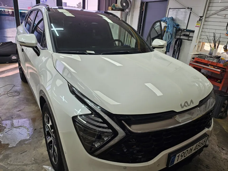 Kia Sportage NQ5 ambient lighting installation result