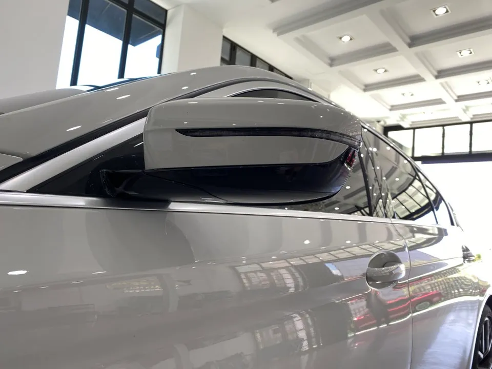 BMW 5 Series surround view camera - BMW 5 Series 360 Camera Review: Cost & Results photo 4