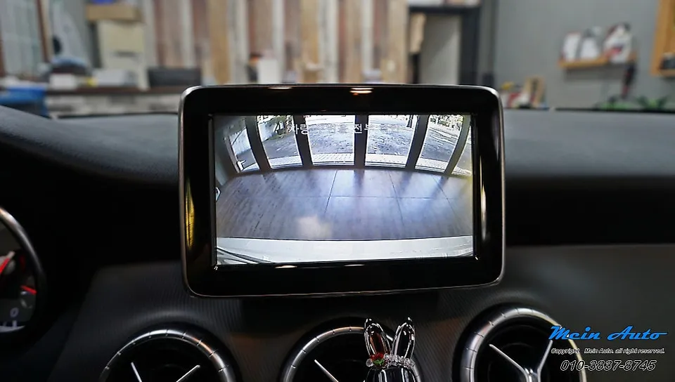 Mercedes-Benz E-Class ambient lighting - Mercedes-Benz E-Class Ambient Lighting Review: Cost & Results photo 4