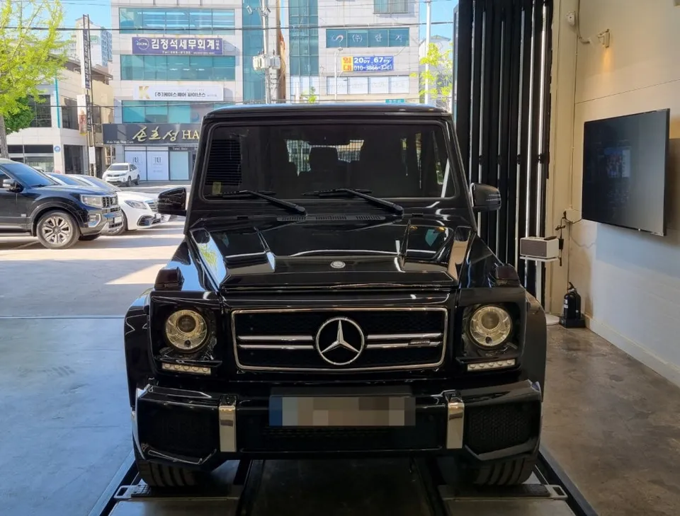 Mercedes-Benz G-Wagon body kit installation result