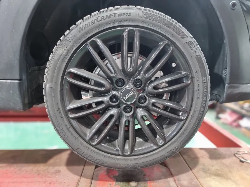 MINI MINI Cooperのホイールリペア・塗装事例 施工写真 1-1