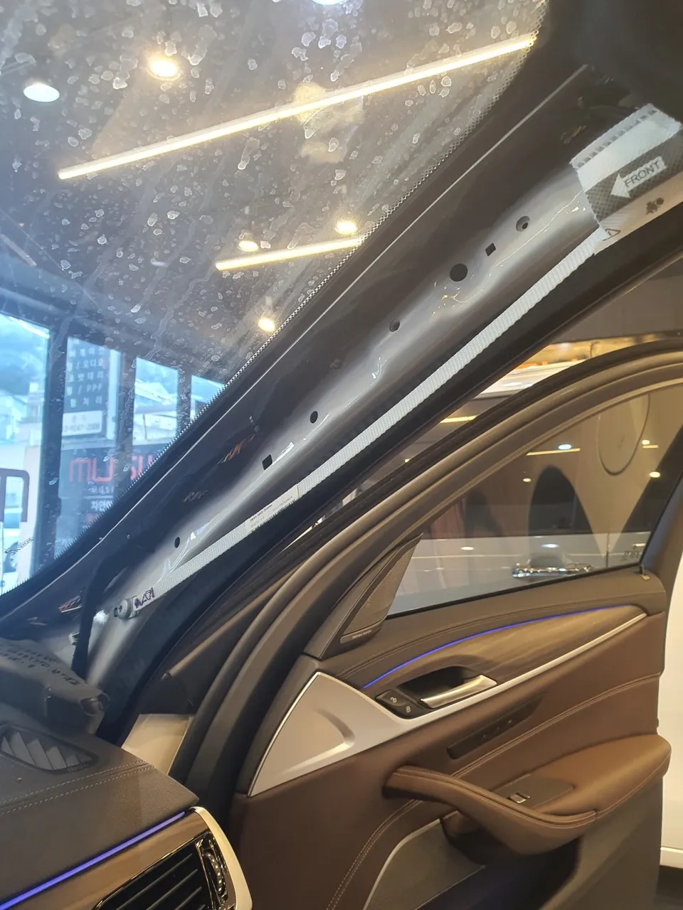 BMW 5 Seriesのドラレコ取付事例|費用目安と仕上がり 施工写真 2-2