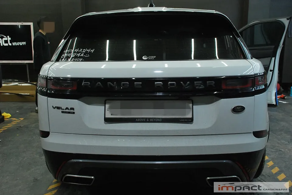 Land Rover Range Rover Velar vinyl wrap - Land Rover Range Rover Velar Vinyl Wrap Review — Black Pack photo 3