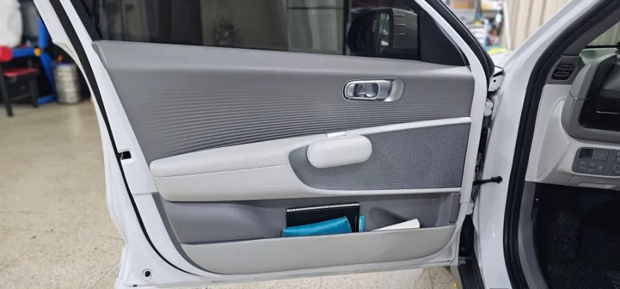 Hyundai IONIQ 6 ambient lighting - Hyundai IONIQ 6 Ambient Lighting Review: Cost & Results photo 3