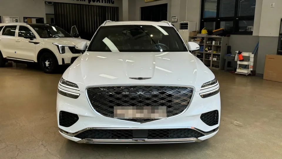 Genesis GV70 new car package - Genesis GV70 New Car Package Review: Cost & Results photo 5
