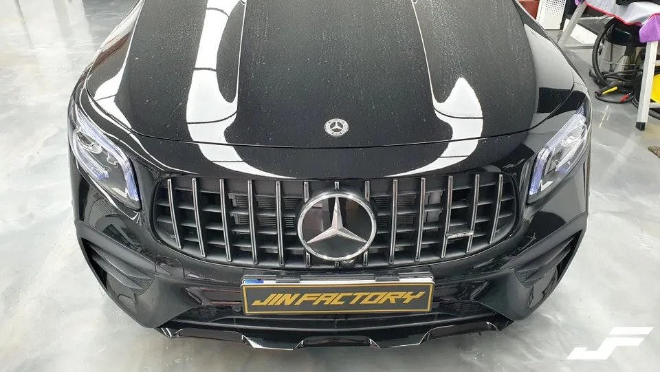 Mercedes-Benz GLBのカーラッピング事例|クロームパーツのカスタム 施工写真 2-3