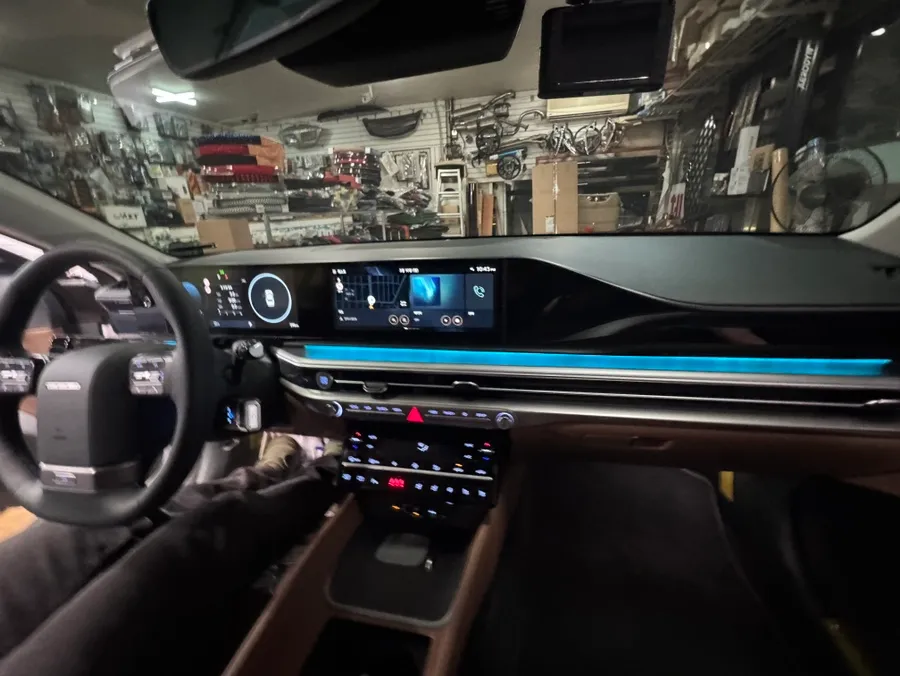 Hyundai Grandeur GN7 ambient lighting - Hyundai Grandeur GN7 Ambient Lighting Review — Enhanced Interior  photo 5