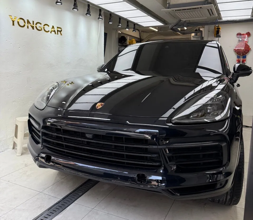 ポルシェ カイエンのカーラッピング事例｜費用目安・仕上がり 施工写真 2-1