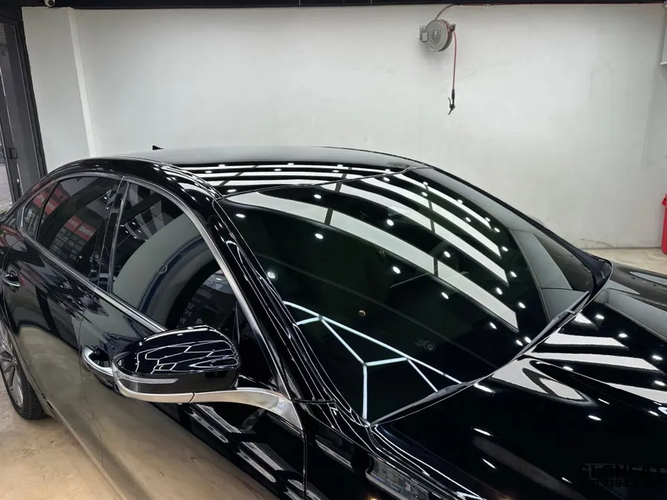 Kia K900のカーフィルム施工事例|費用目安・仕上がり 施工写真 2-1