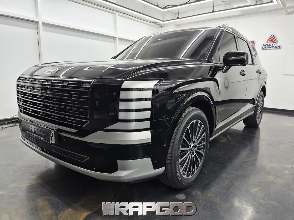 Hyundai Palisade LX3 vinyl wrap - Hyundai Palisade LX3 Vinyl Wrap Review: Chrome Delete & Wheel Ref photo 3