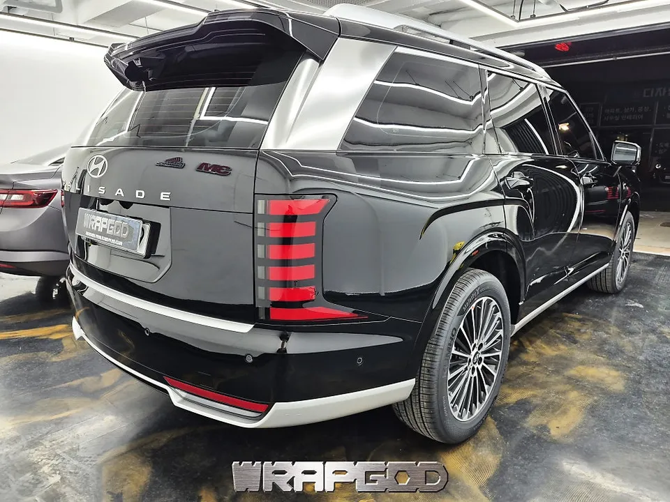 Hyundai Palisade LX3 vinyl wrap - Hyundai Palisade LX3 Vinyl Wrap Review: Chrome Delete & Wheel Ref photo 5