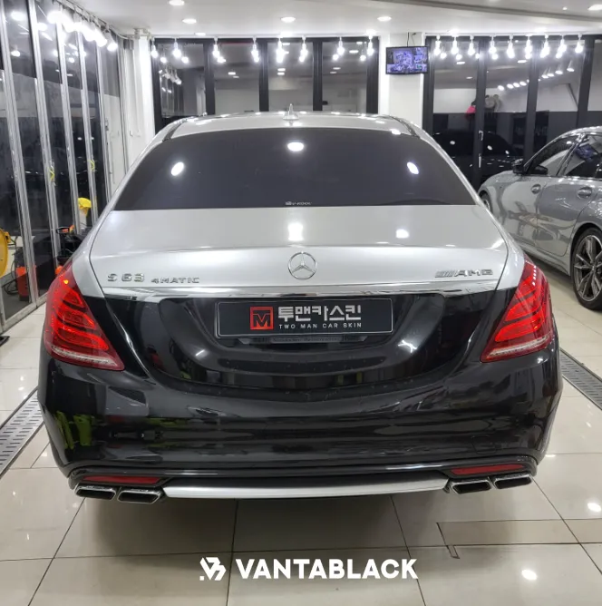 メルセデス・ベンツ S63 AMGのカーラッピング事例｜費用目安・仕上がり 施工写真 2-1