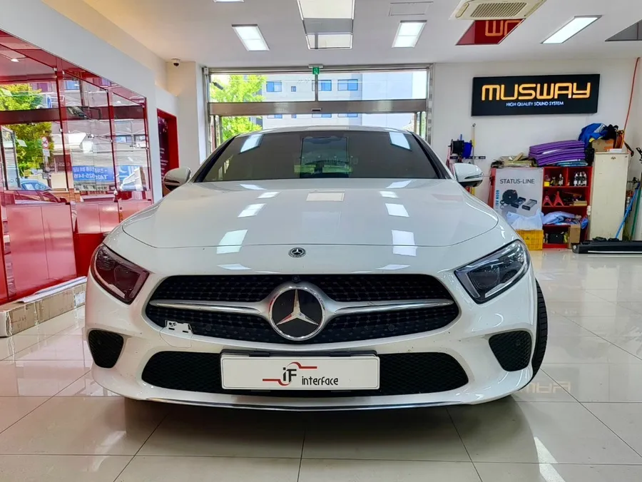 Mercedes-Benz CLA 250 surround view camera - Mercedes-Benz CLA 250 Surround View Camera Installation Review photo 3