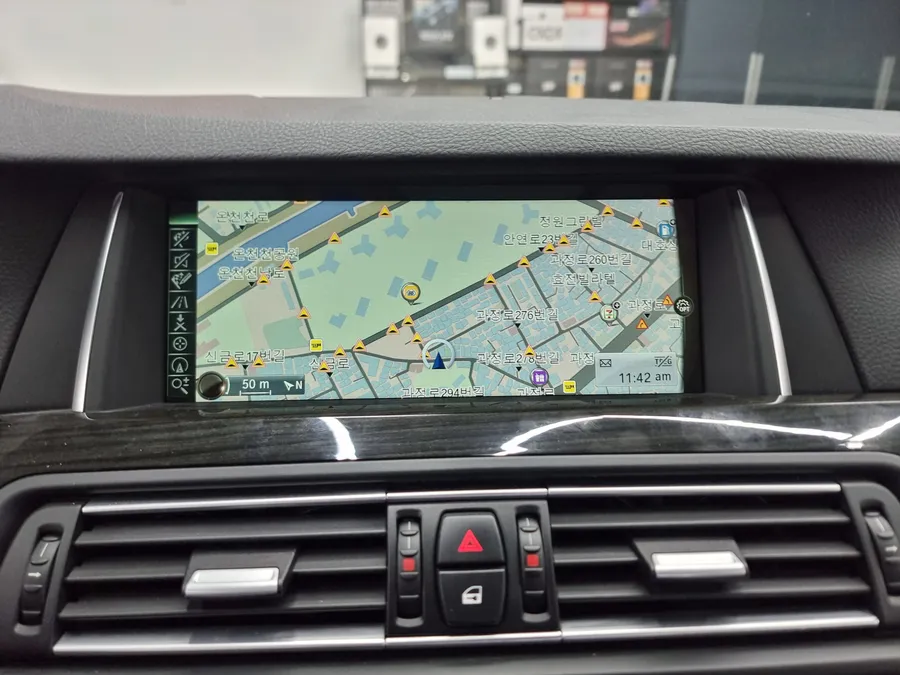 BMW 5 Series F10 ambient lighting - BMW 5 Series F10 Ambient Lighting Review photo 3