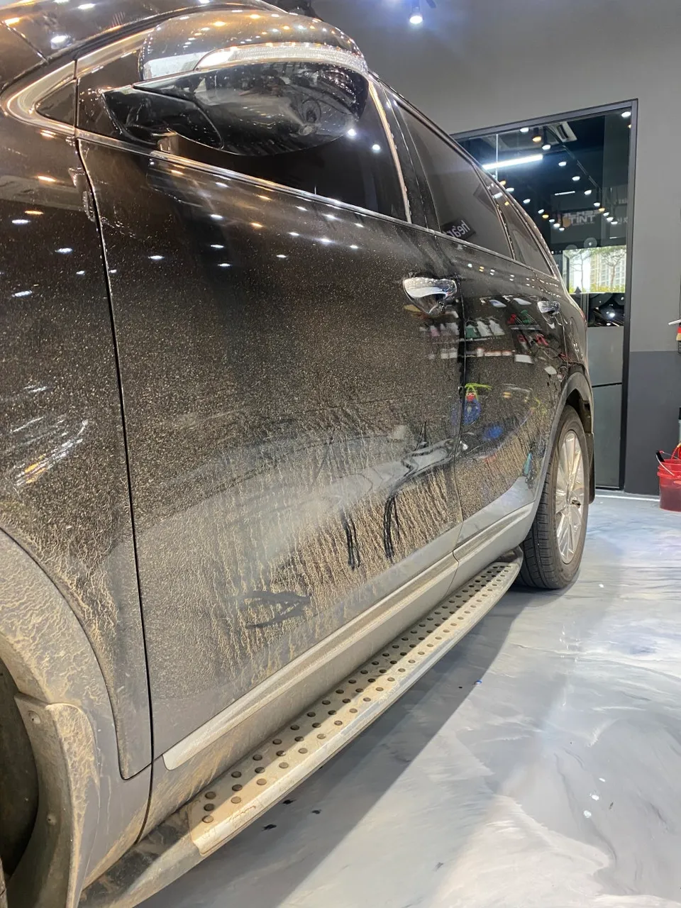 Kia Sorentoのガラスコーティング事例|費用目安・仕上がり 施工写真 2-1