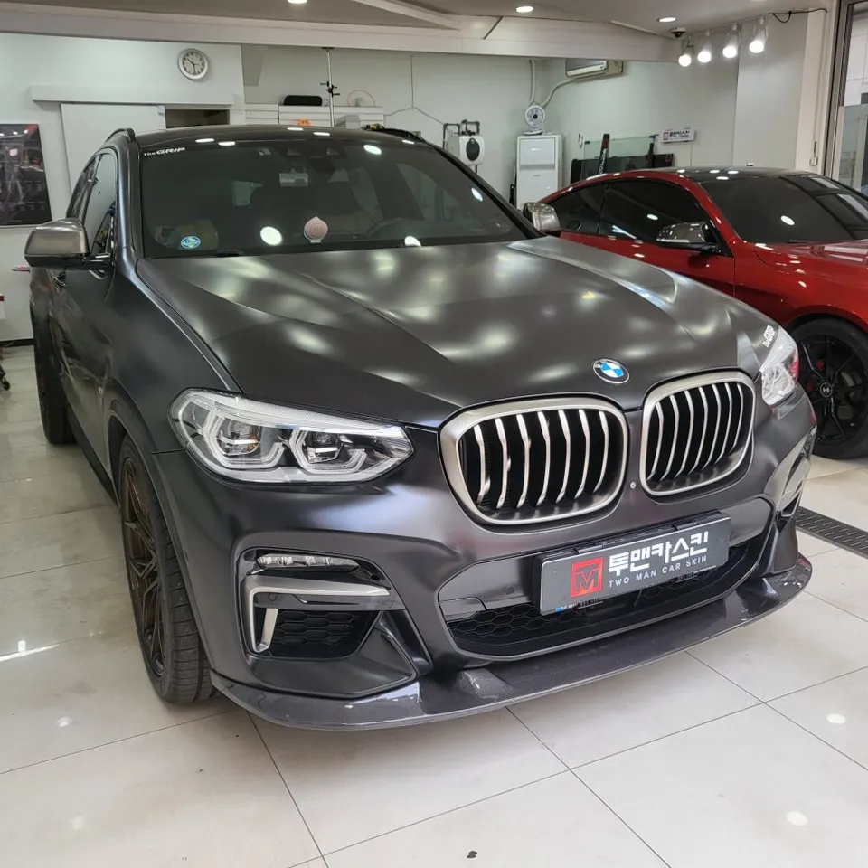 BMW X4 vinyl wrap - BMW X4 Vinyl Wrap Review: Porsche GT Silver Color Change photo 3