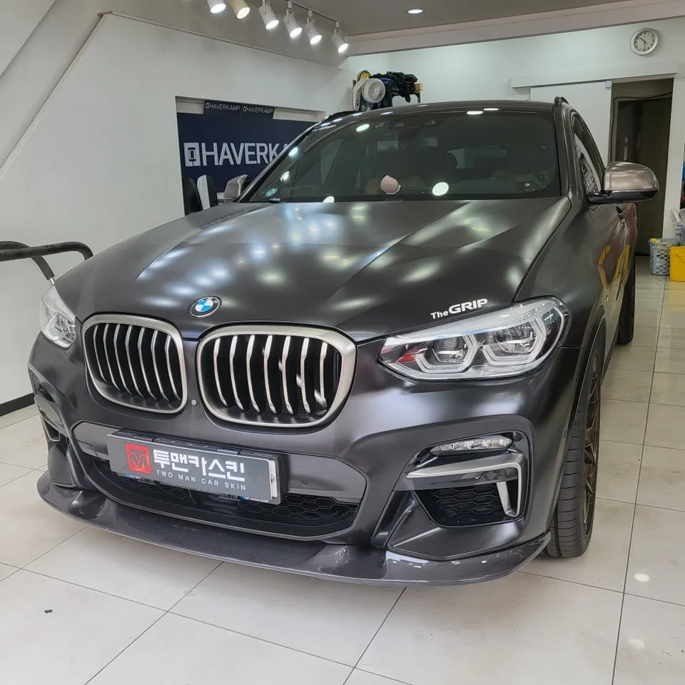 BMW X4 vinyl wrap - BMW X4 Vinyl Wrap Review: Porsche GT Silver Color Change photo 4