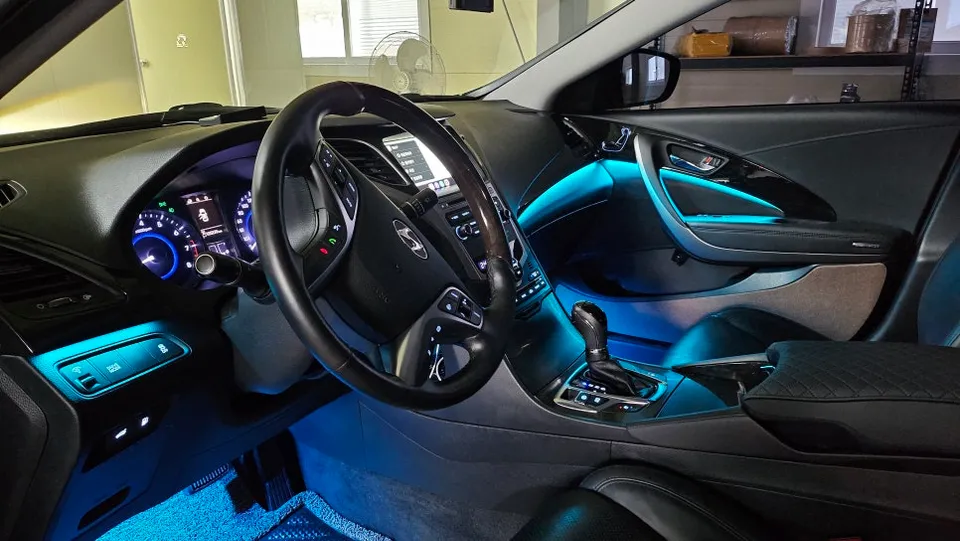 Hyundai Grandeur HG ambient lighting - Hyundai Grandeur HG Ambient Lighting Review: Cost & Results photo 4