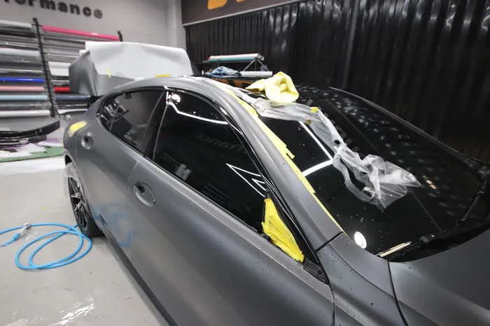 BMW 8 SeriesのPPF施工事例｜無光カラーの保護 施工写真 2-1