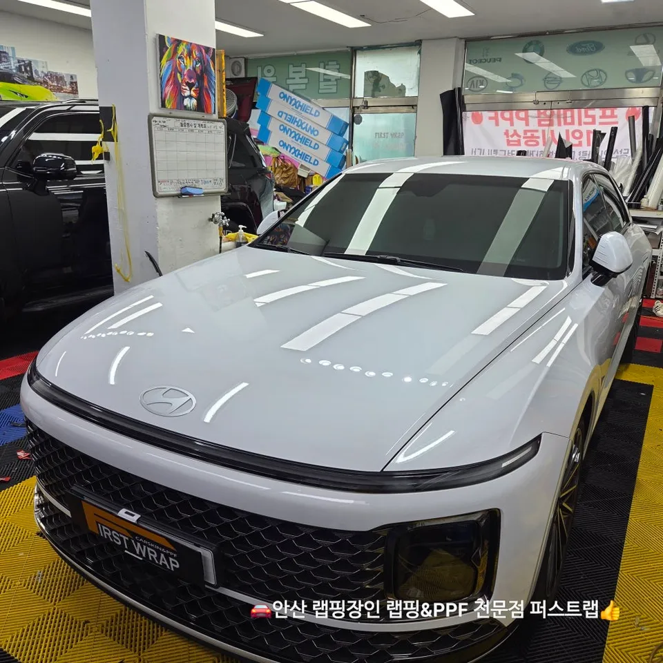 Hyundai Grandeur GN7のカーラッピング事例|費用目安・仕上がり 施工写真 2-1