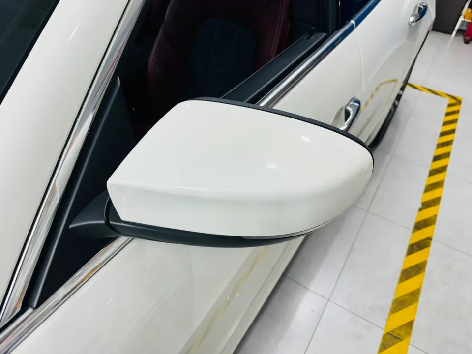 Maserati Ghibliのカーラッピング事例|費用目安・仕上がり 施工写真 3-3