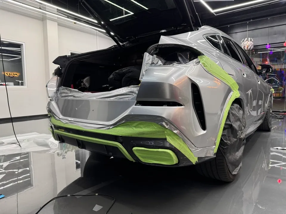 BMW X6のカーラッピング事例｜費用目安・仕上がり 施工写真 1-2