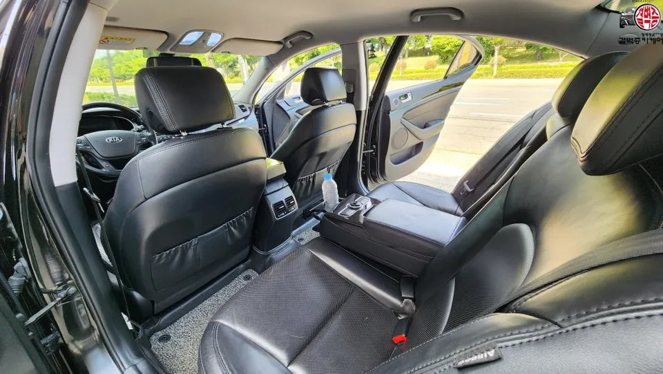 Kia K7 YG seat ventilation - Kia K7 YG Seat Climate Upgrade Review photo 3