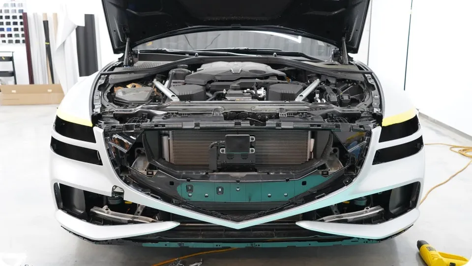 Genesis G80 PPF施工事例｜サテンシルバーの仕上がり 施工写真 3-1