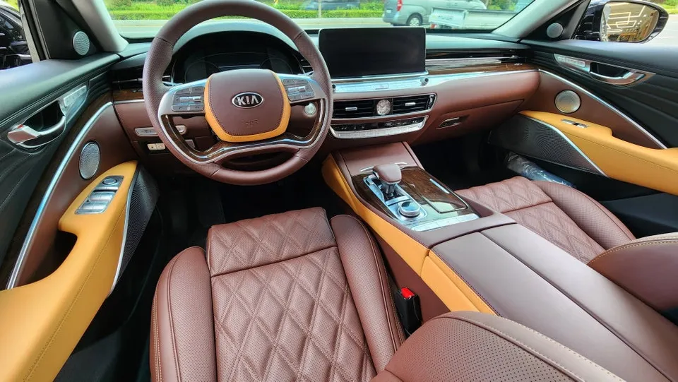 Kia K900 seat ventilation - Kia K900 Seat Climate Upgrade Review photo 4