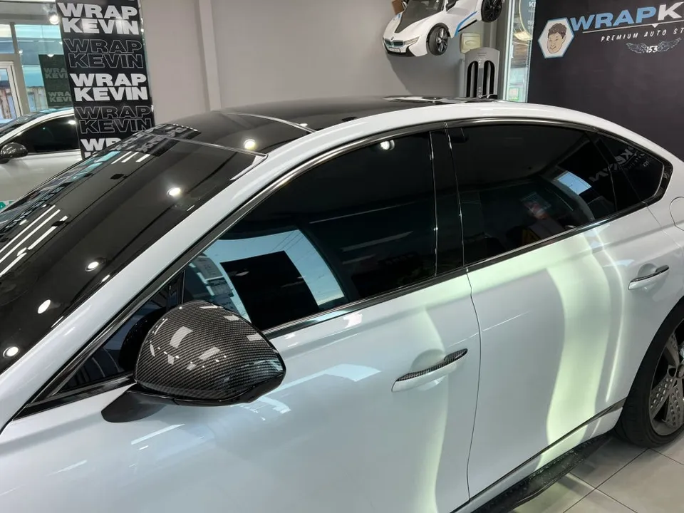 Genesis G80 RG3のカーラッピング事例｜費用目安・仕上がり 施工写真 1-3