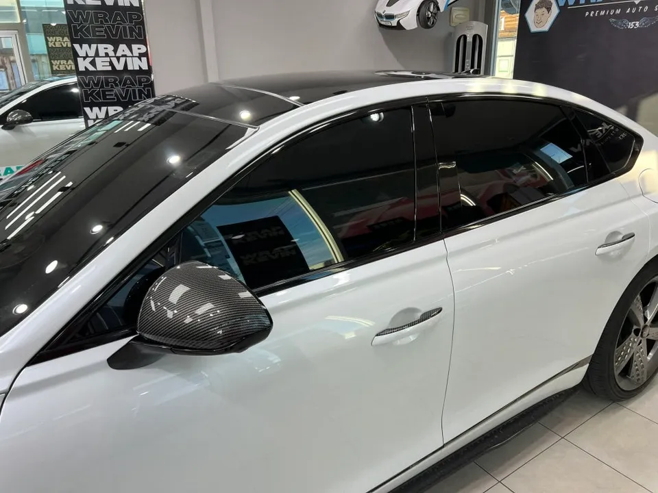 Genesis G80 RG3のカーラッピング事例｜費用目安・仕上がり 施工写真 2-3
