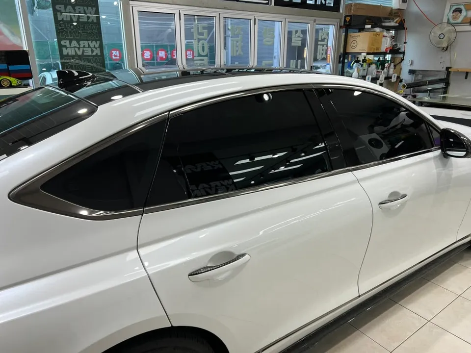 Genesis G80 RG3のカーラッピング事例｜費用目安・仕上がり 施工写真 3-3