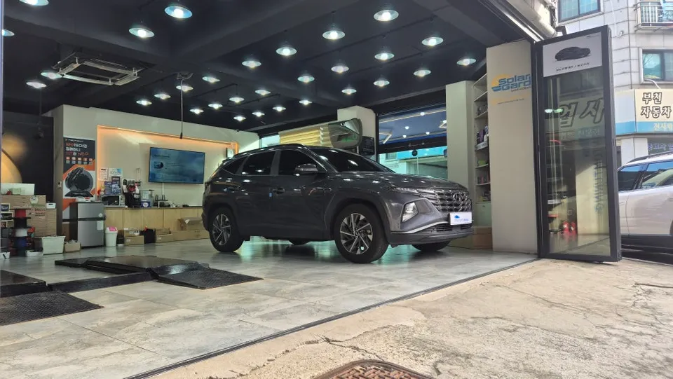 Hyundai Tucson NX4 oem options installation result