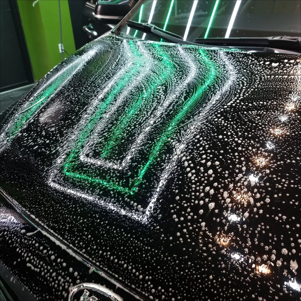 Kia Carnivalのガラスコーティング事例|費用目安と仕上がり 施工写真 3-3