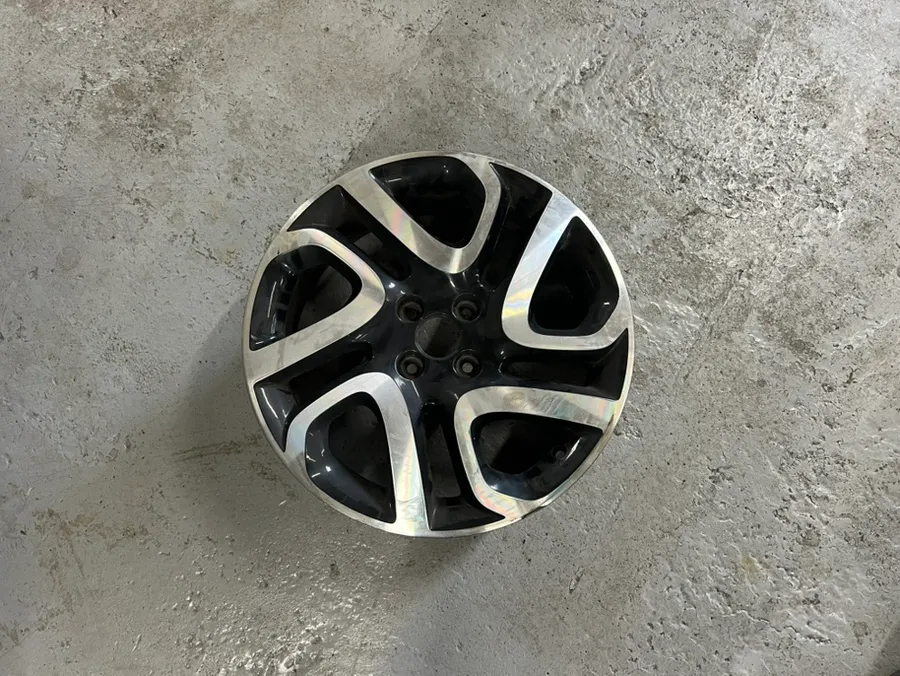 BMW M3 wheel repair - BMW M3 Wheel Repair & Painting Review photo 4