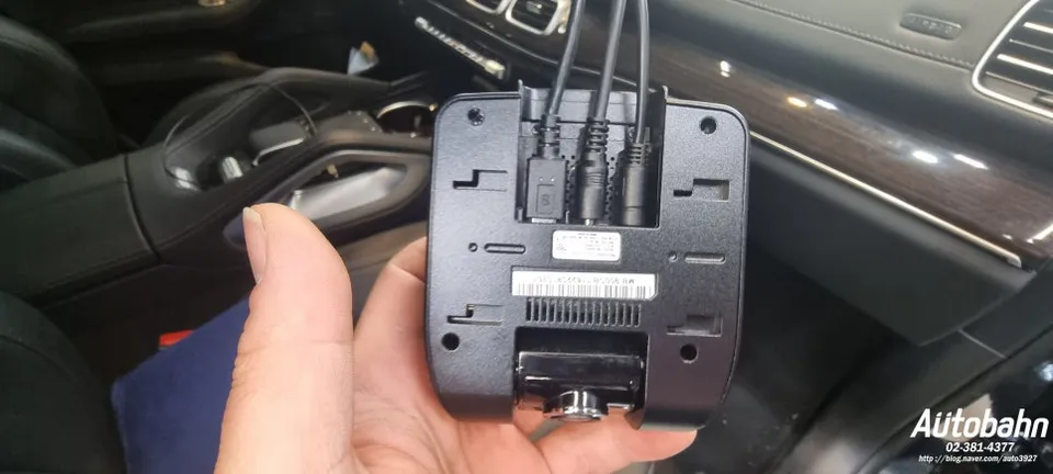 Mercedes-Benz GLE dash cam - Mercedes-Benz GLE Dash Cam Installation Review — Cost & Results photo 4