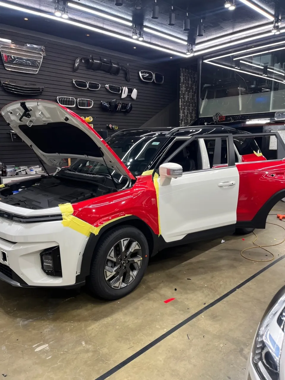KG Mobility Torres EVXのカーラッピング事例｜費用目安・仕上がり 施工写真 1-3