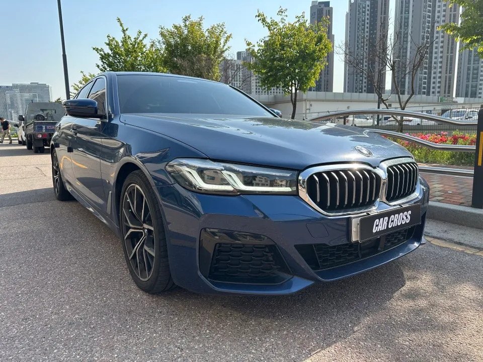 BMW 5 Series G30のカーラッピング事例 施工写真 1-1